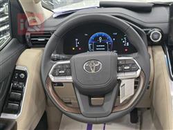 تۆیۆتا لاند کروزەر